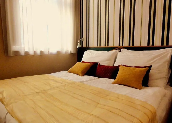 Malá Strana 4*