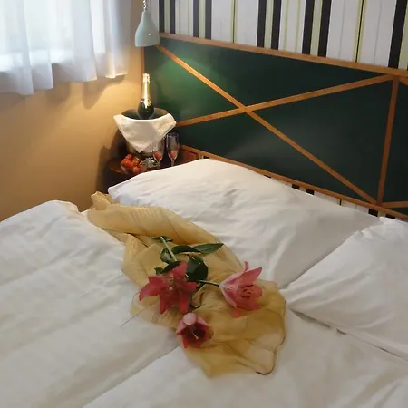 Malá Strana 4*
