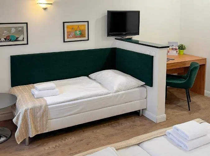 Malá Strana 4*