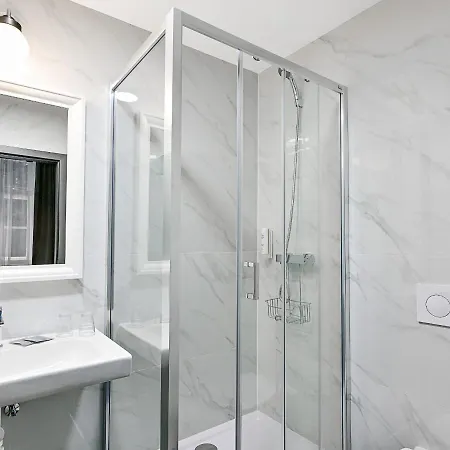 Mala Strana Hotell 4*