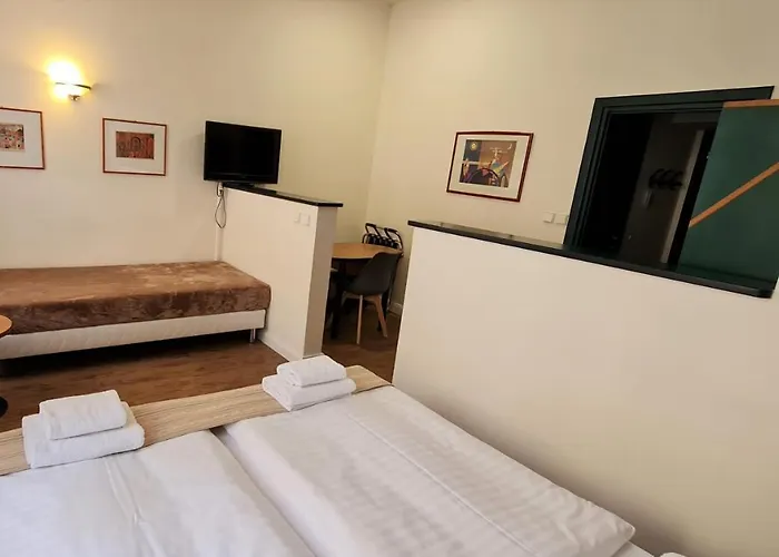 Mala Strana Hotell 4*