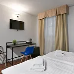 مالا سترانا فندق