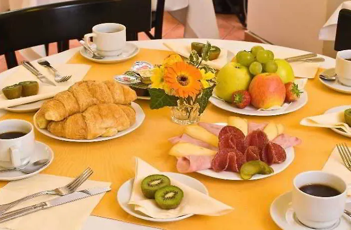 Mala Strana Hotell 4*